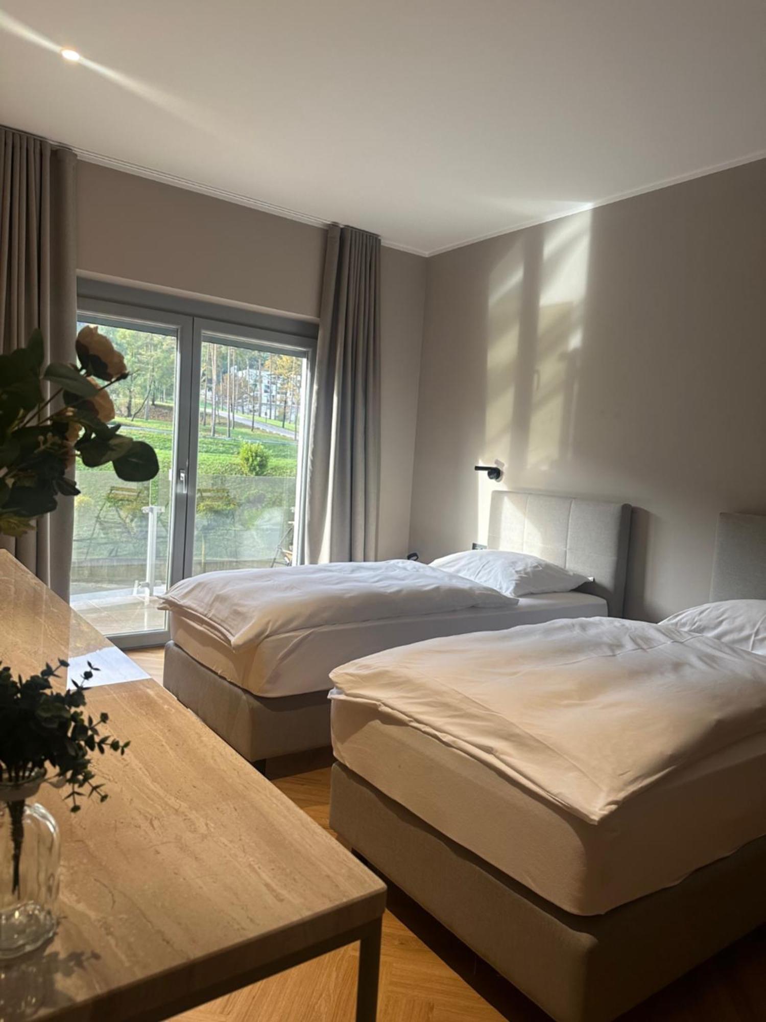 Hotel Dras Marburgo Esterno foto