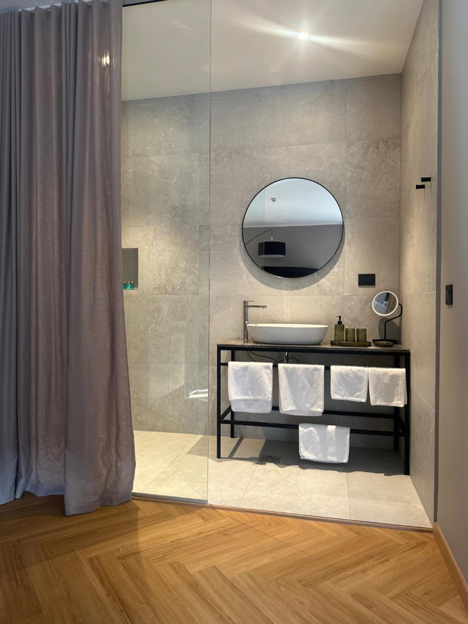Hotel Dras Marburgo Esterno foto