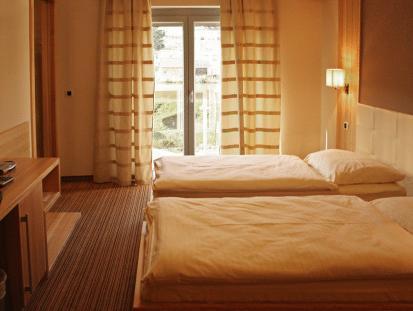 Hotel Dras Marburgo Esterno foto