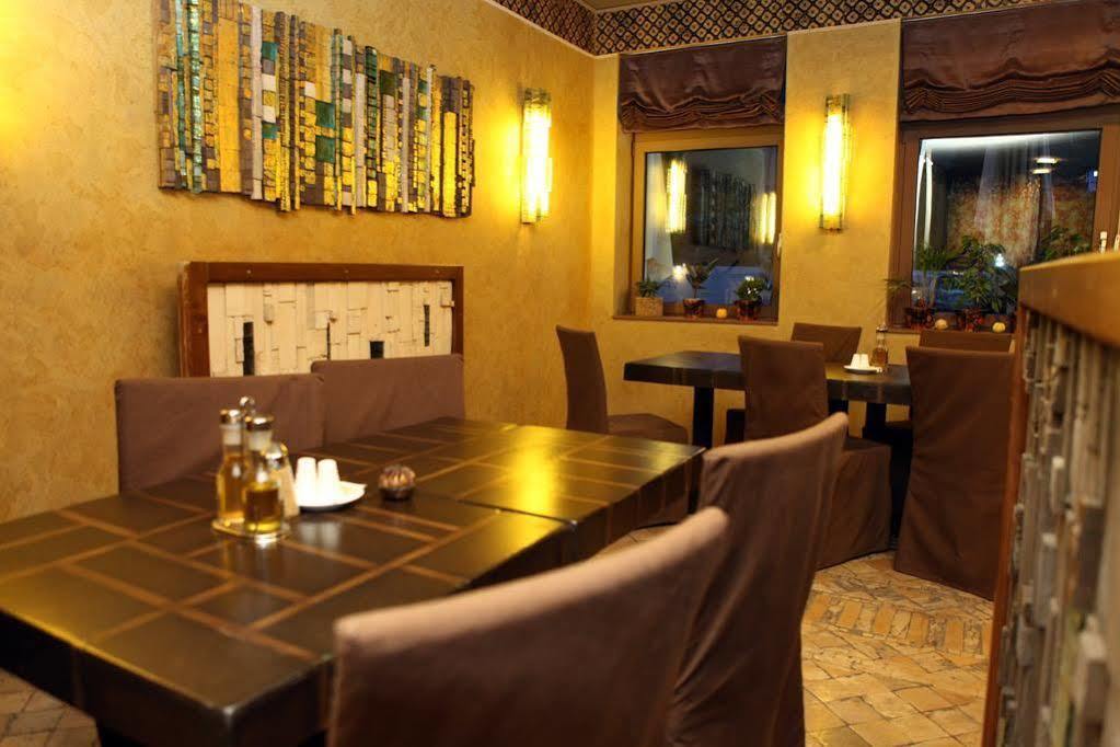 Hotel Dras Marburgo Esterno foto
